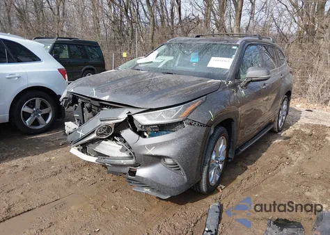 2021 Toyota Highlander Limited z USA, uszkodzony, nr VIN 5TDDZRBHXMS543017